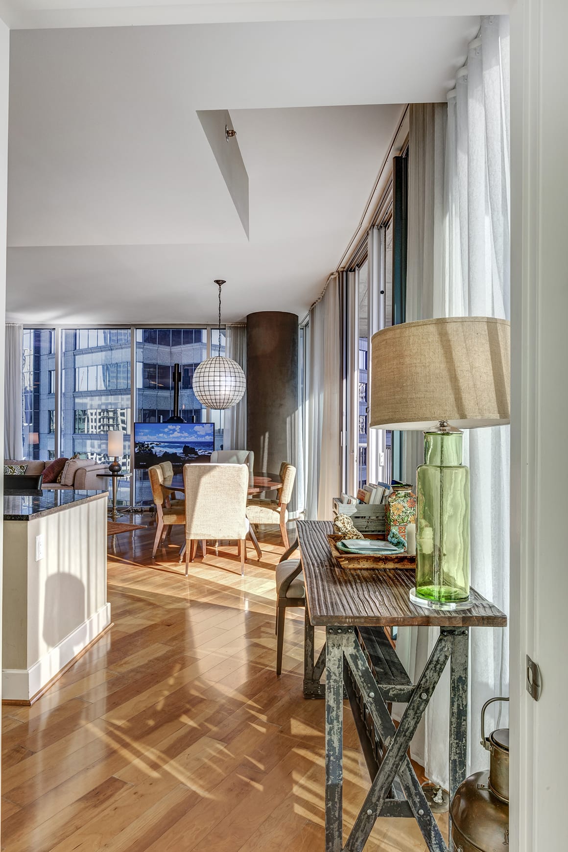 1080 Peachtree - main living space